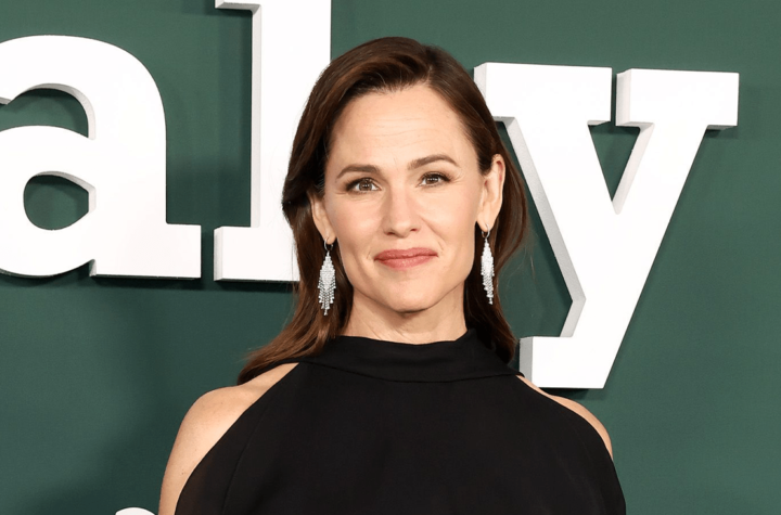 Jennifer Garner Shares “Guilt” After She “Lost a Friend” in L.A. Wildfires